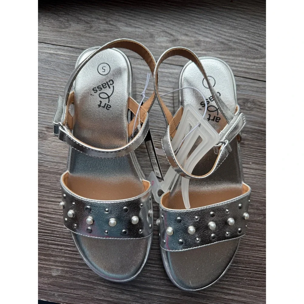 Art Class Girls‎ Silver Metallic Platform Sandals Pearl Studded Wedge Size 5 NEW